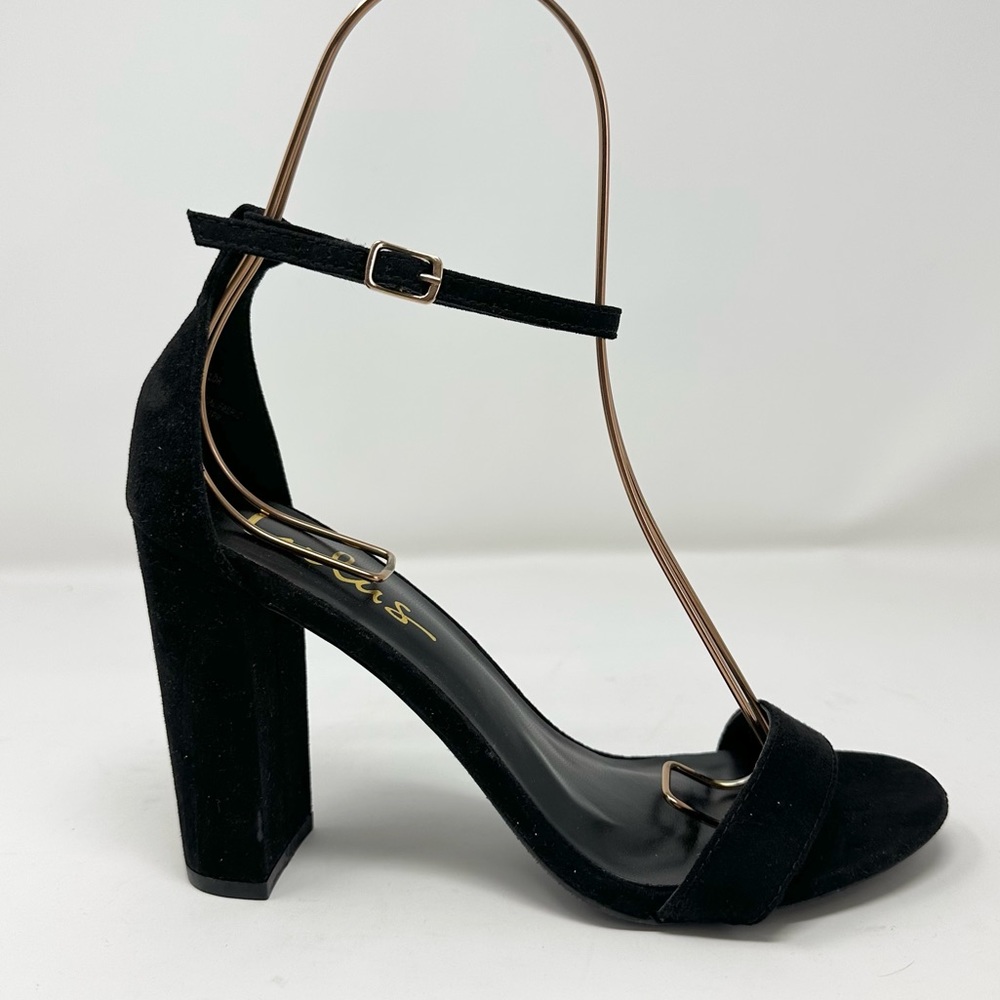 Lulu’s Taylor Black Heels 7.5 - Picture 4 of 9